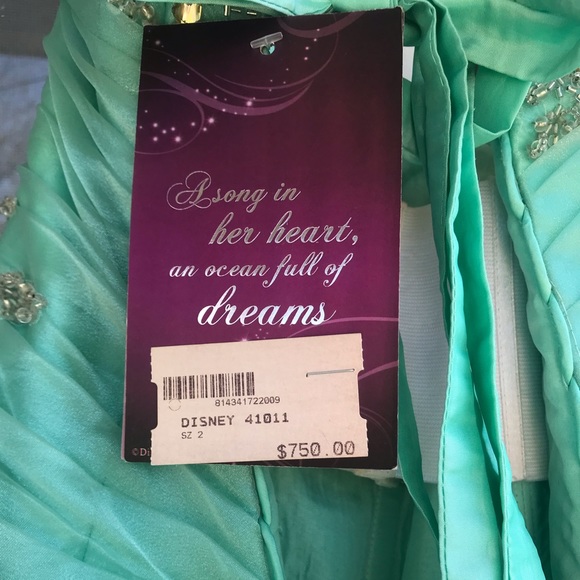 DISNEY Princess Ariel Gown - Picture 7 of 7